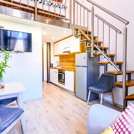 The Loft Apartma *